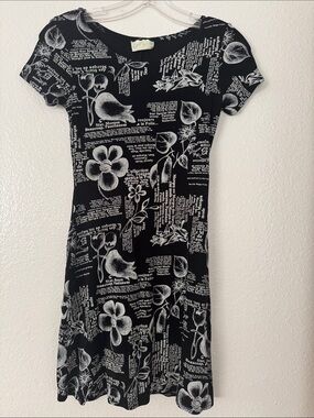Casual Black Floral Script Midi Dress - Cottage-Inspired Fit & Flare